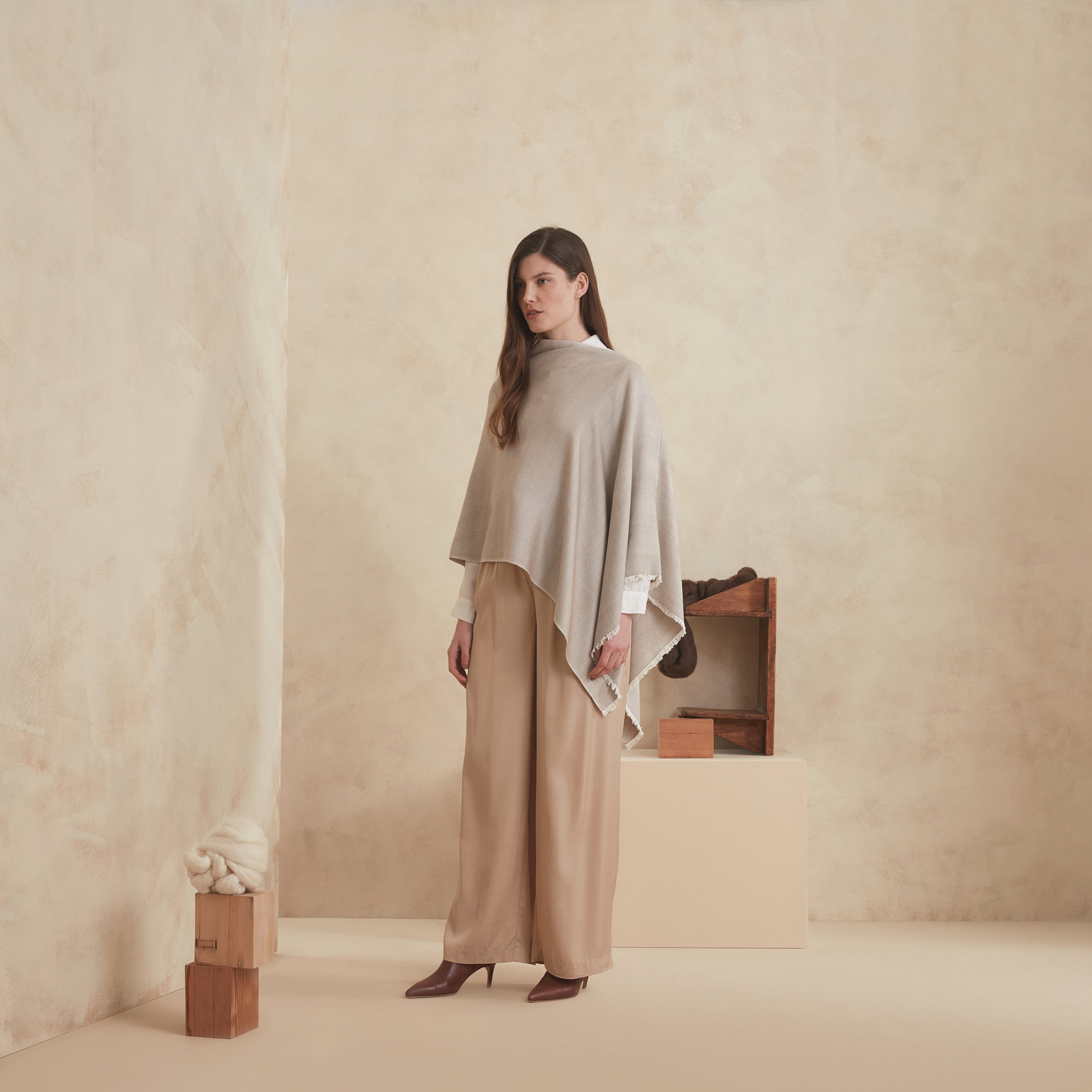 SHEUEN PONCHO - silk & cashmere