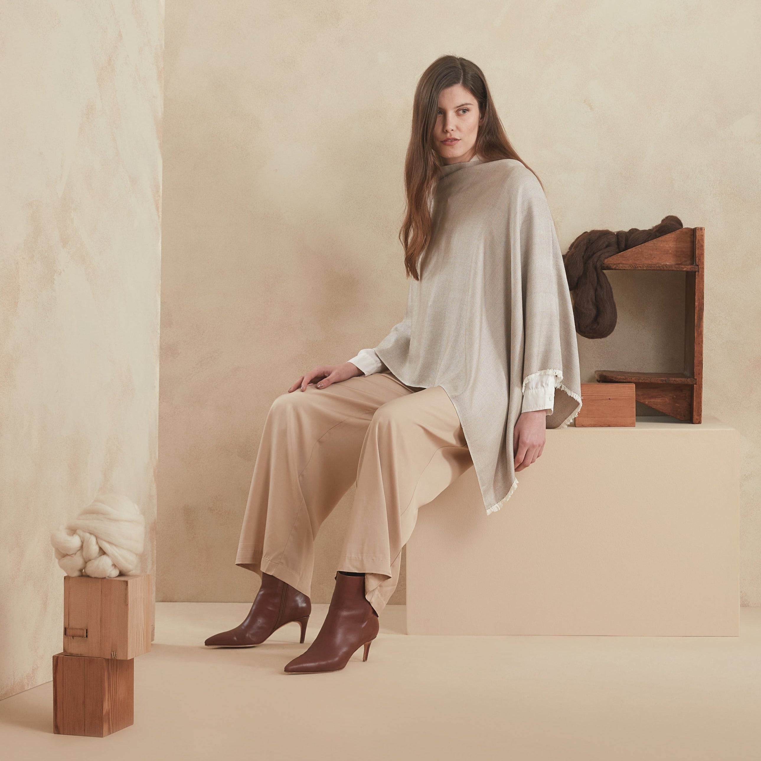 SHEUEN PONCHO - silk & cashmere