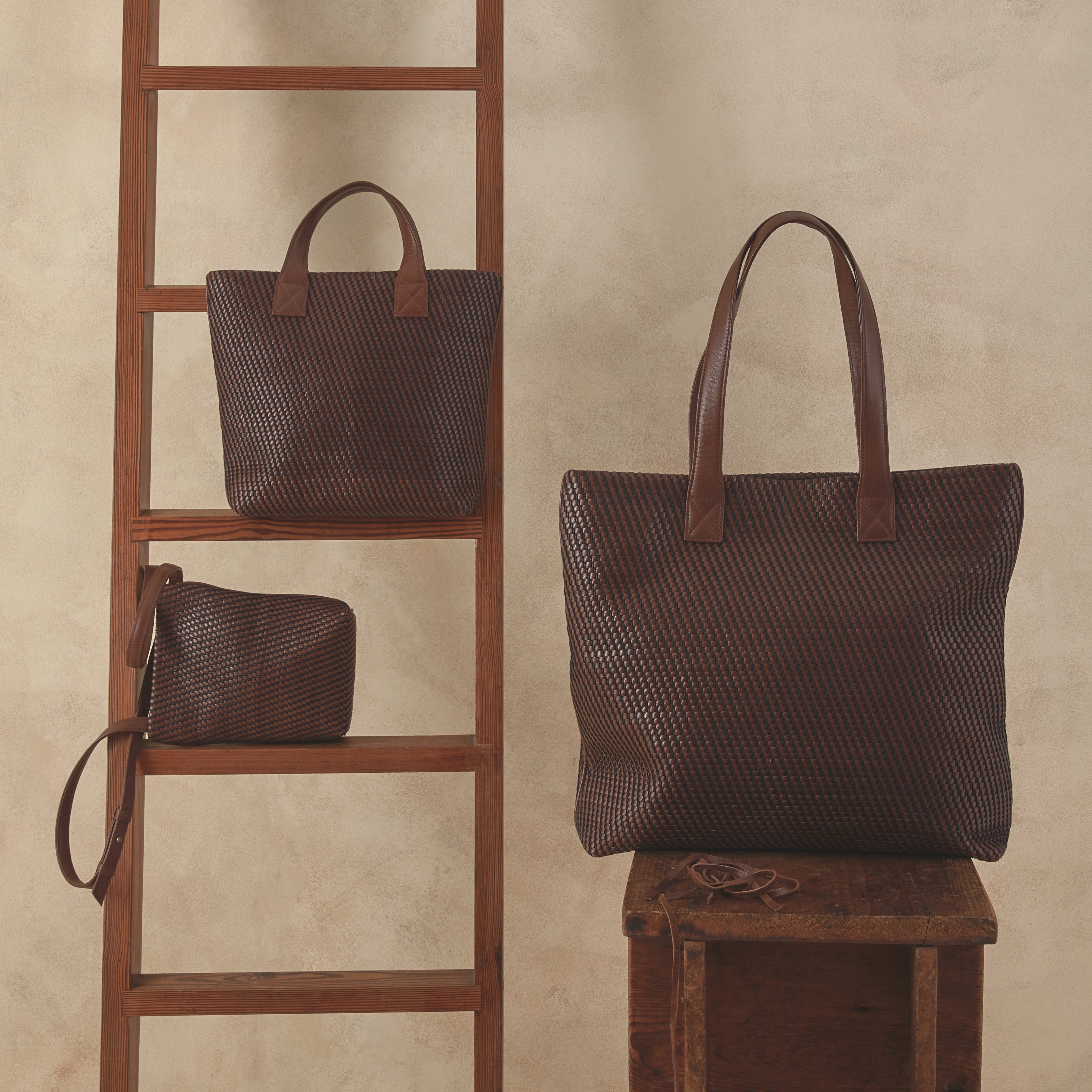 TOTE BAG - brown