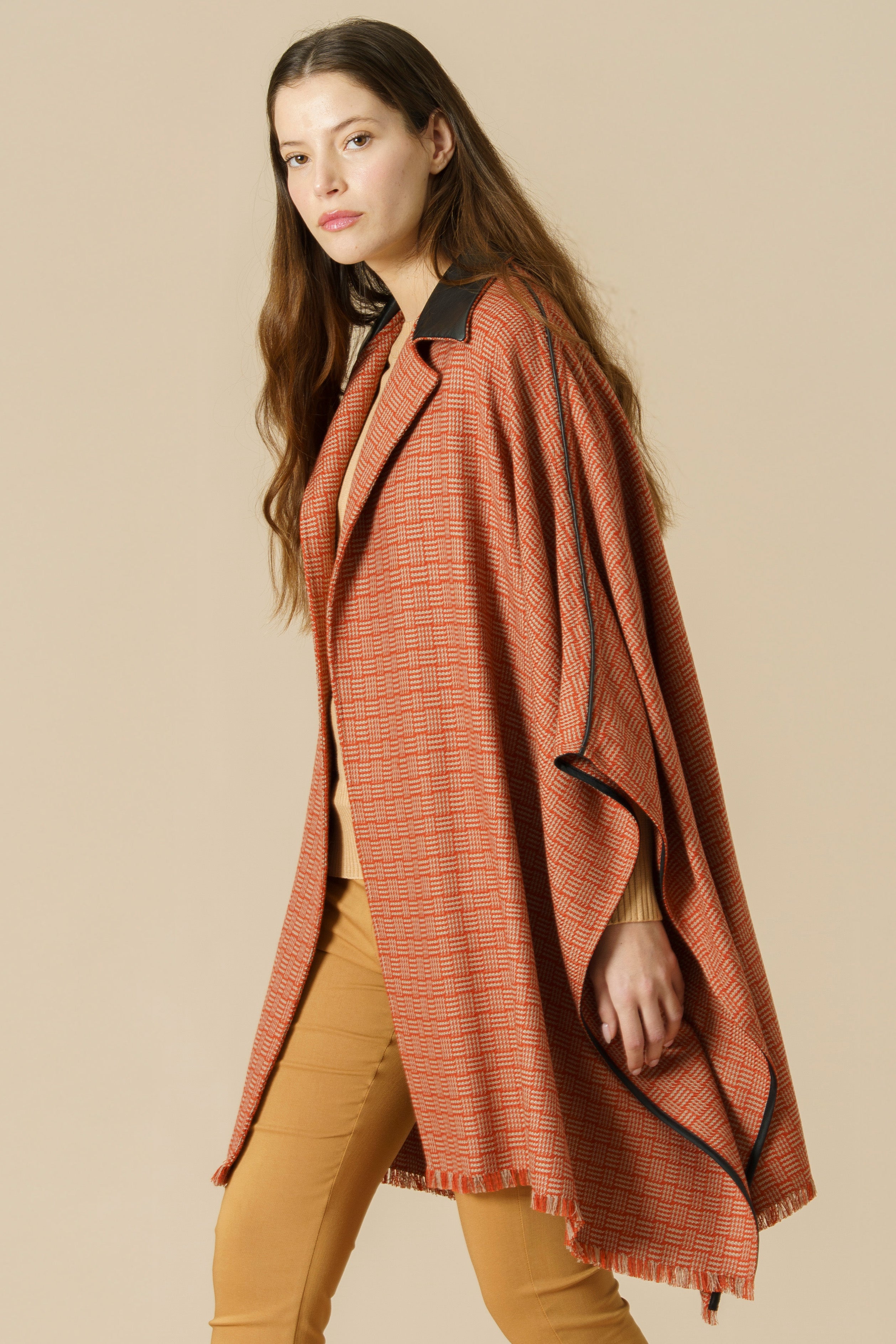 ÚLEN CAPE - camel & terracotta