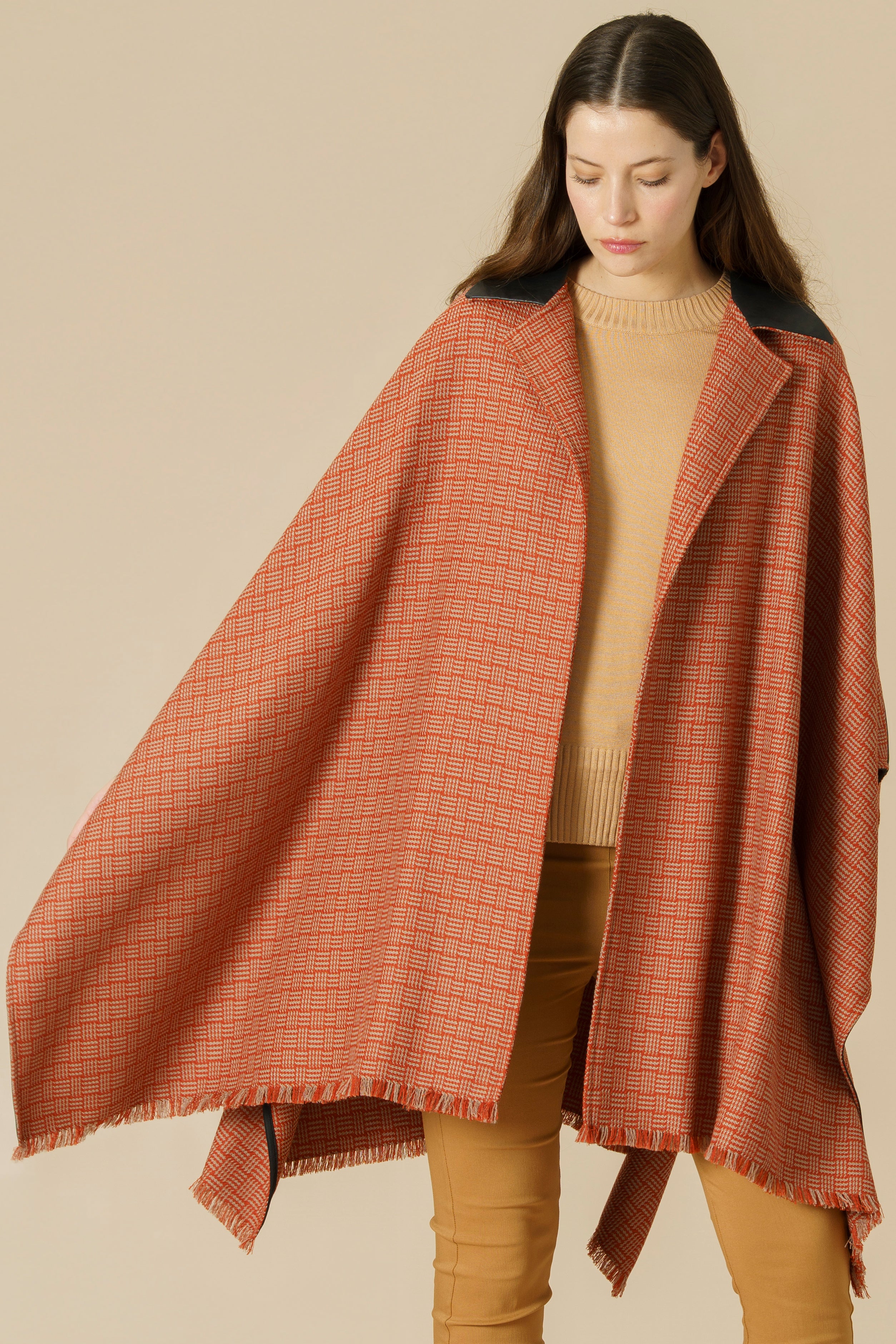 ÚLEN CAPE - camel & terracotta