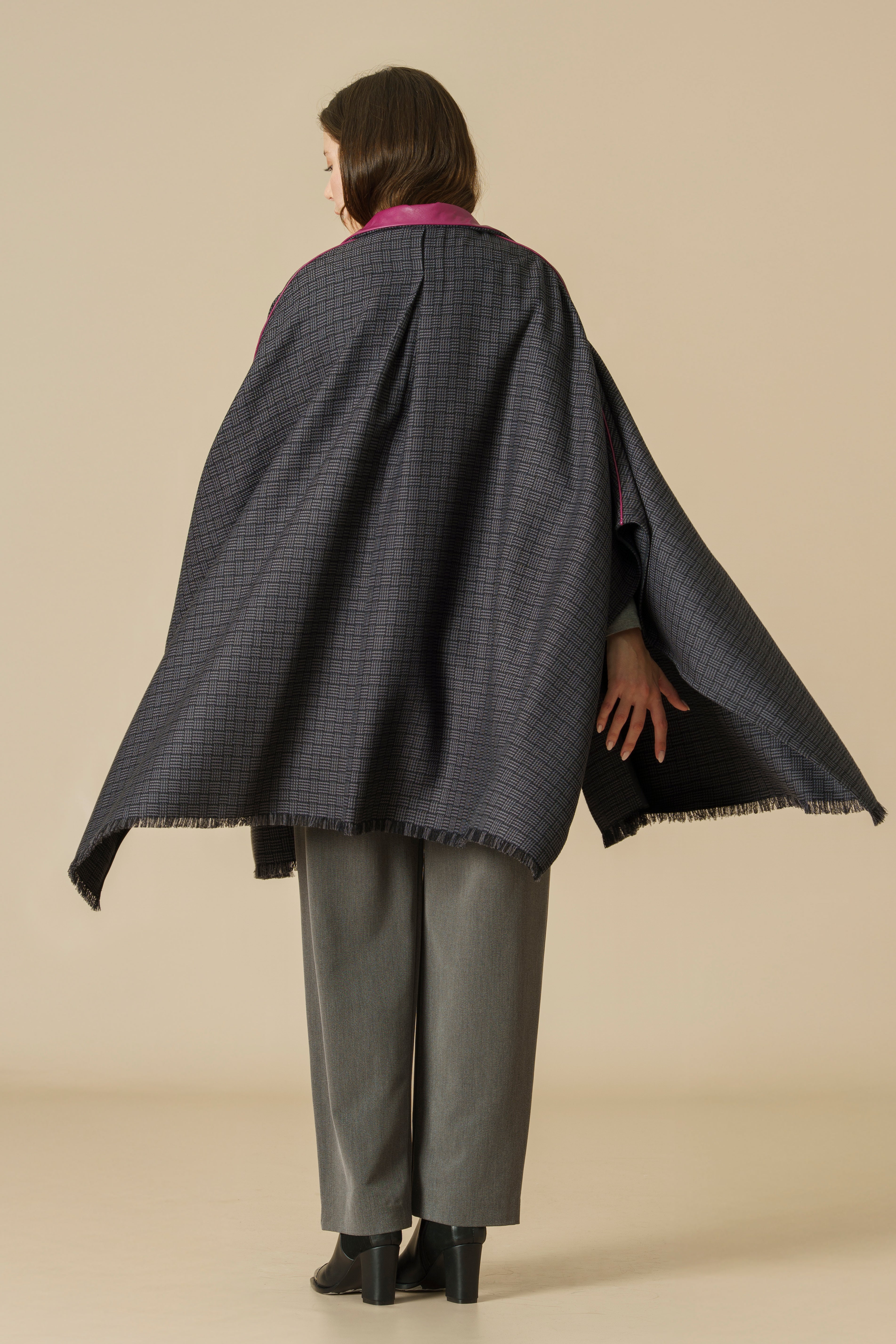 ÚLEN CAPE - gray & black