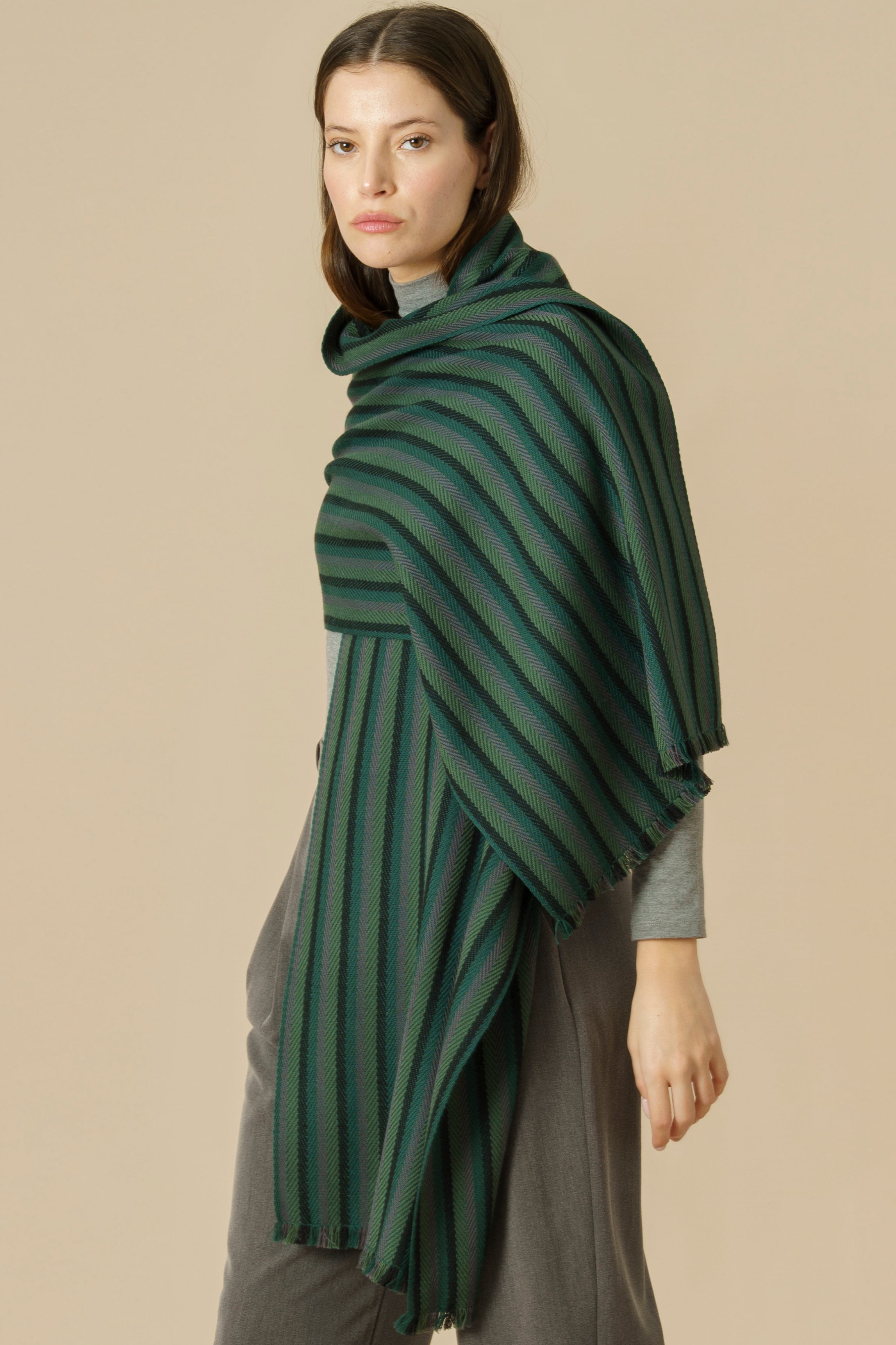 LARÚ STOLE - green