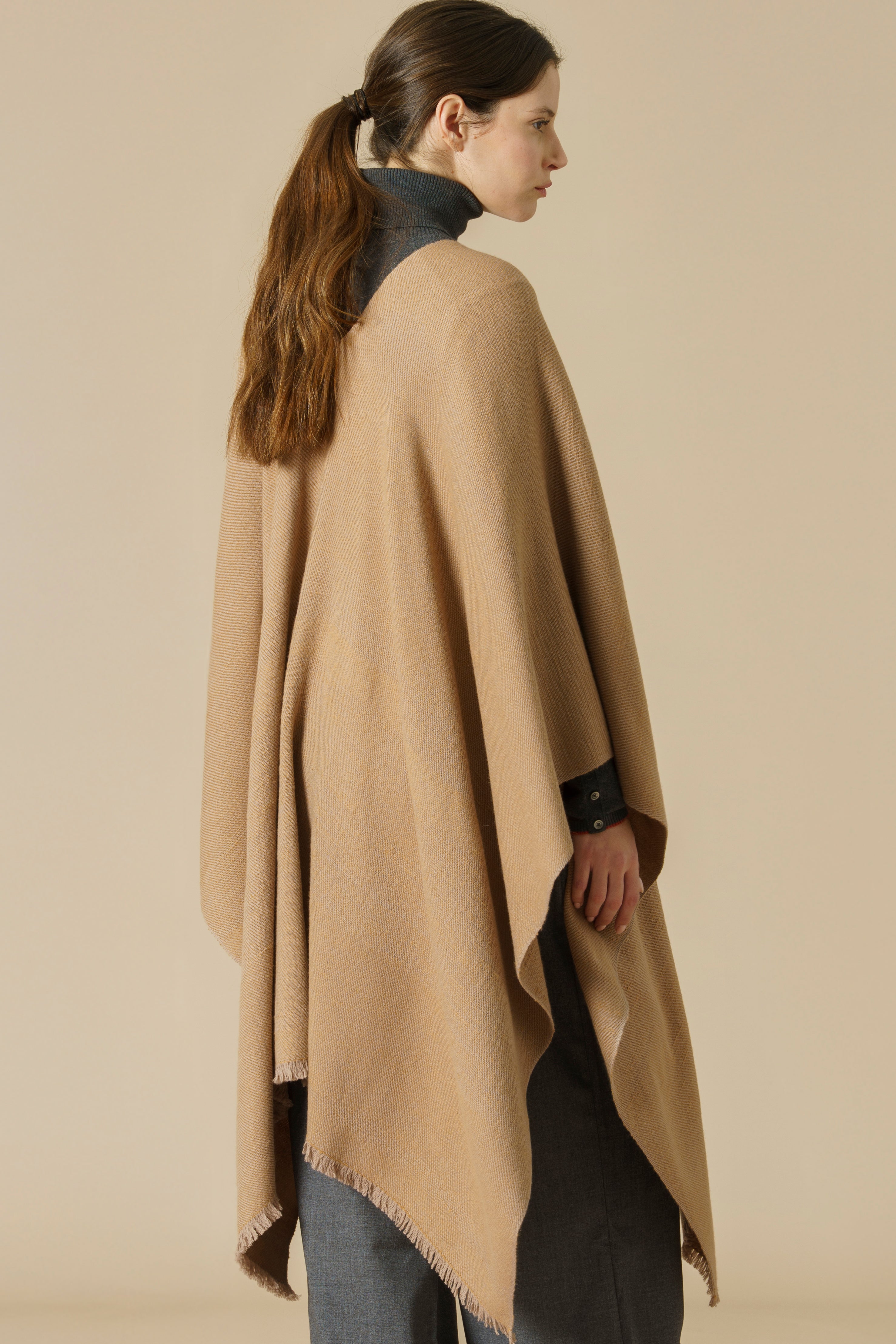 VICUÑA PONCHO