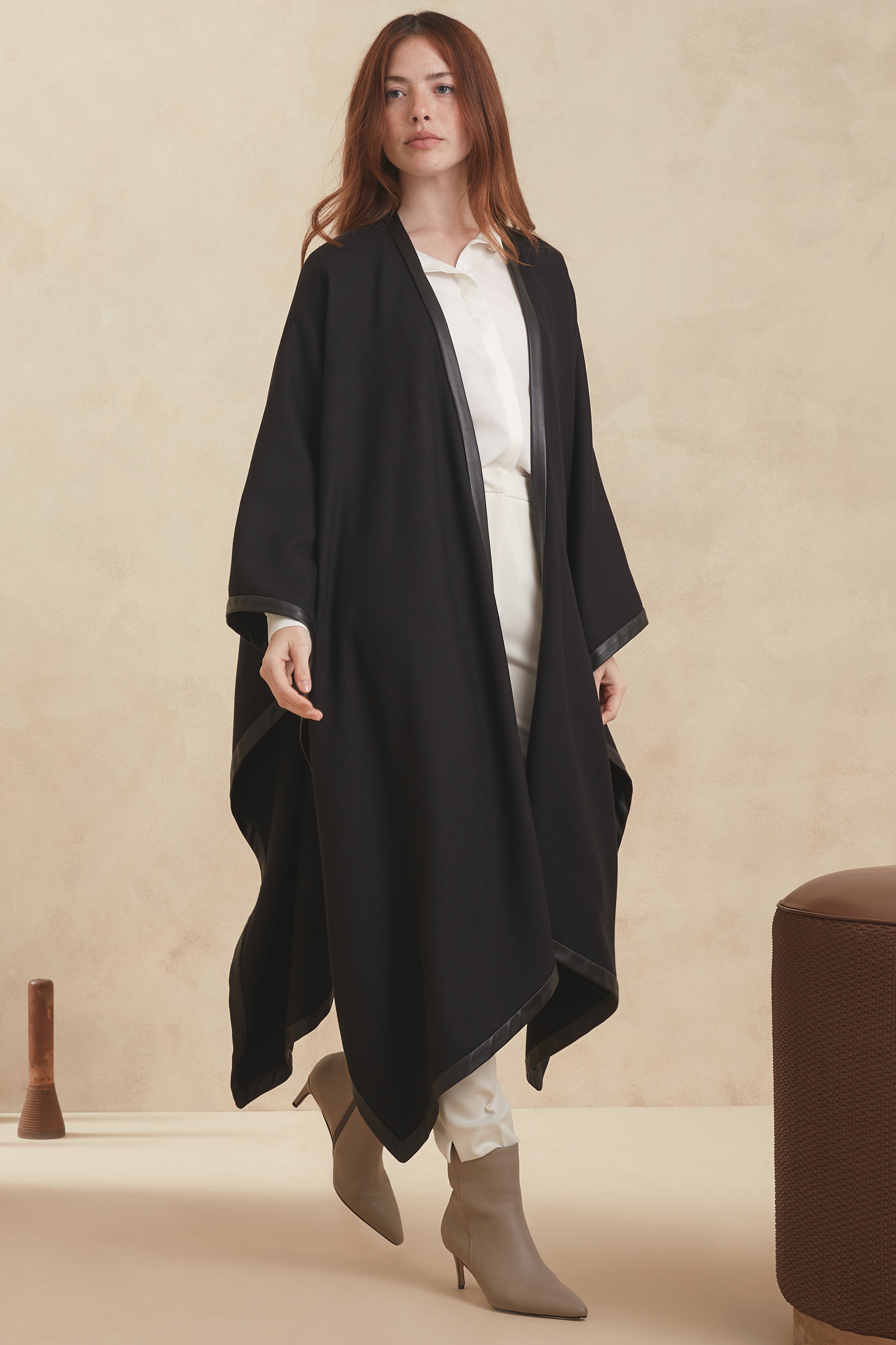 NASH CAPE - black