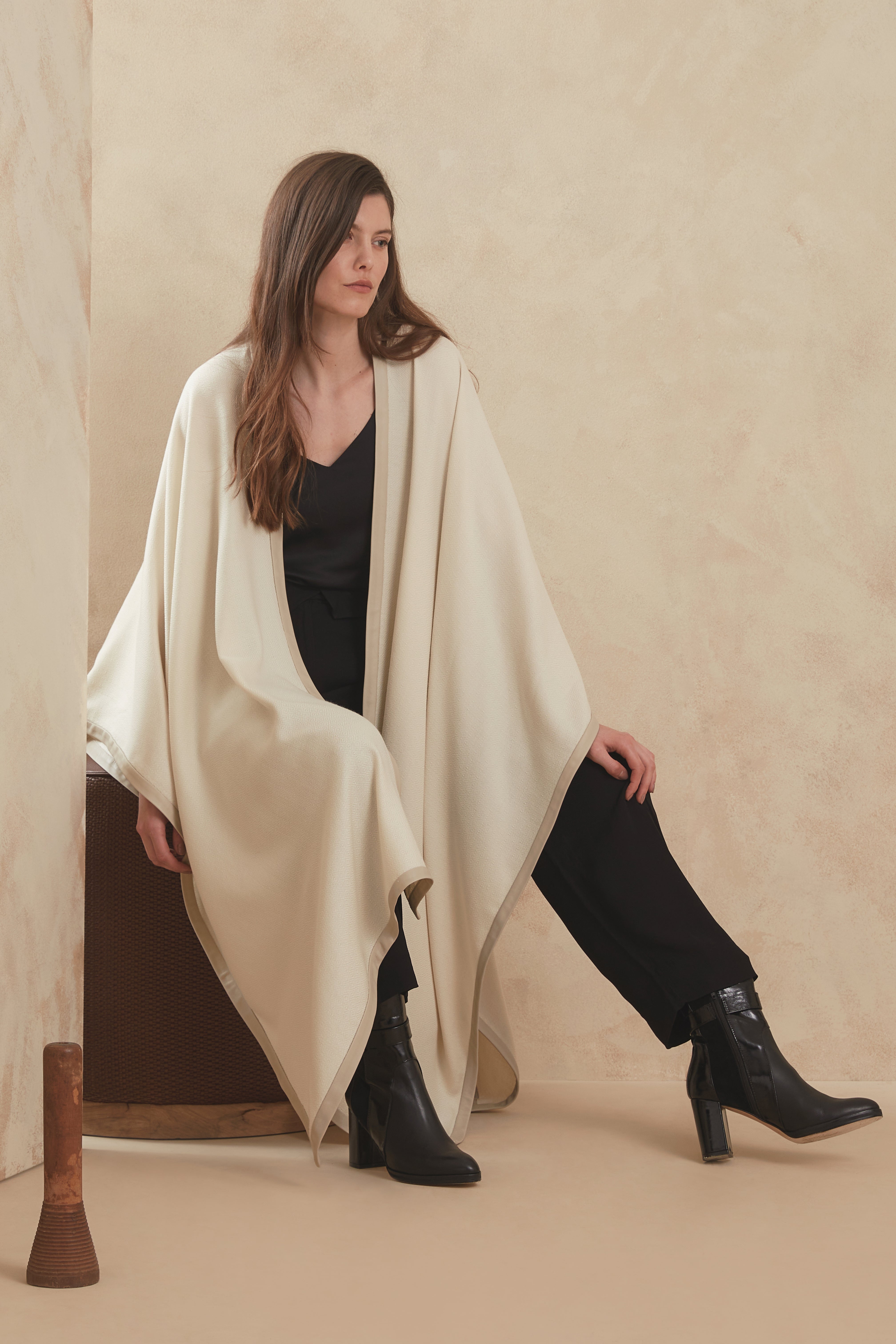 KAI CAPE - cashmere ivory