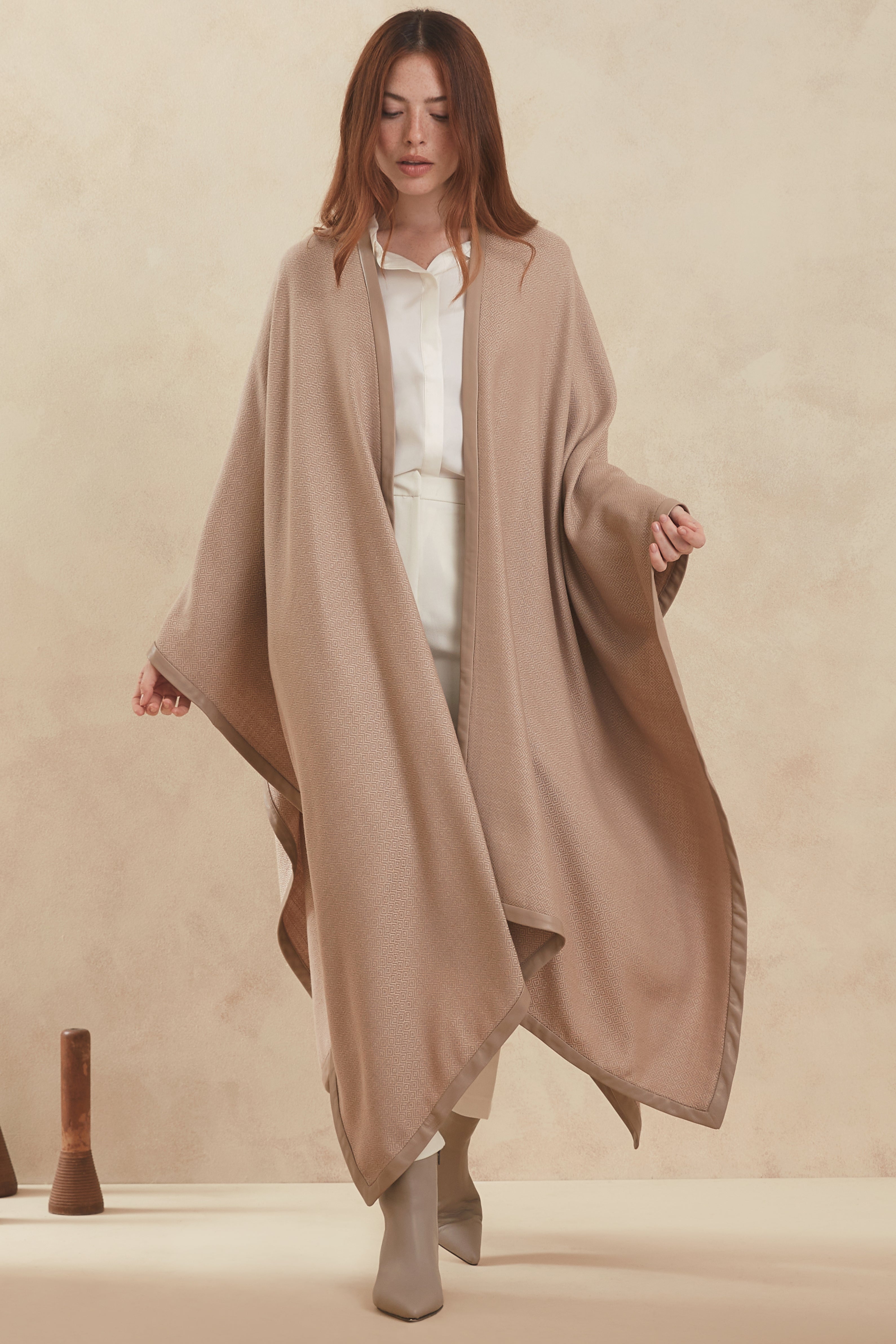 KAI CAPE - camel fiber