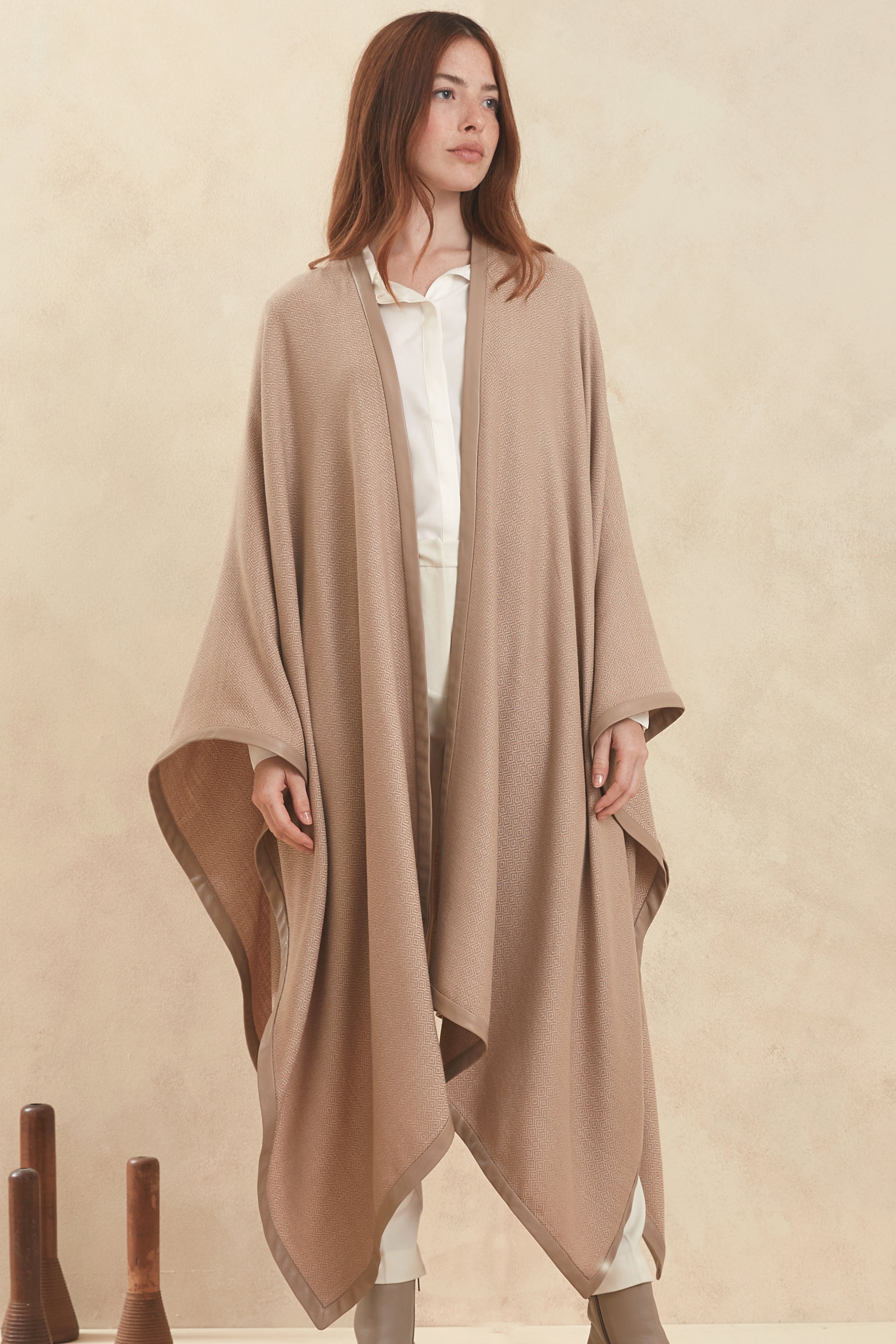 KAI CAPE - camel fiber
