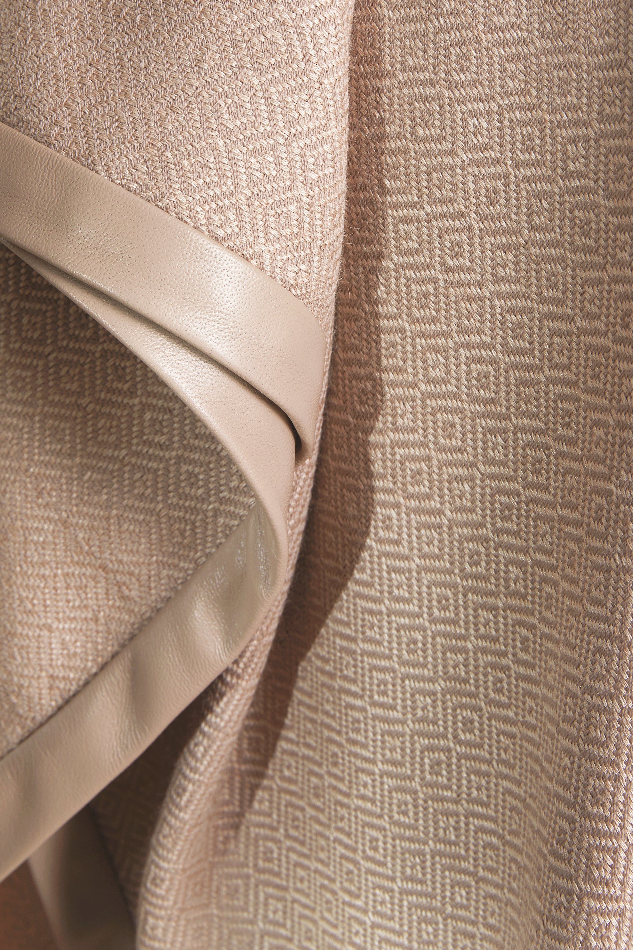 KAI CAPE - camel fiber