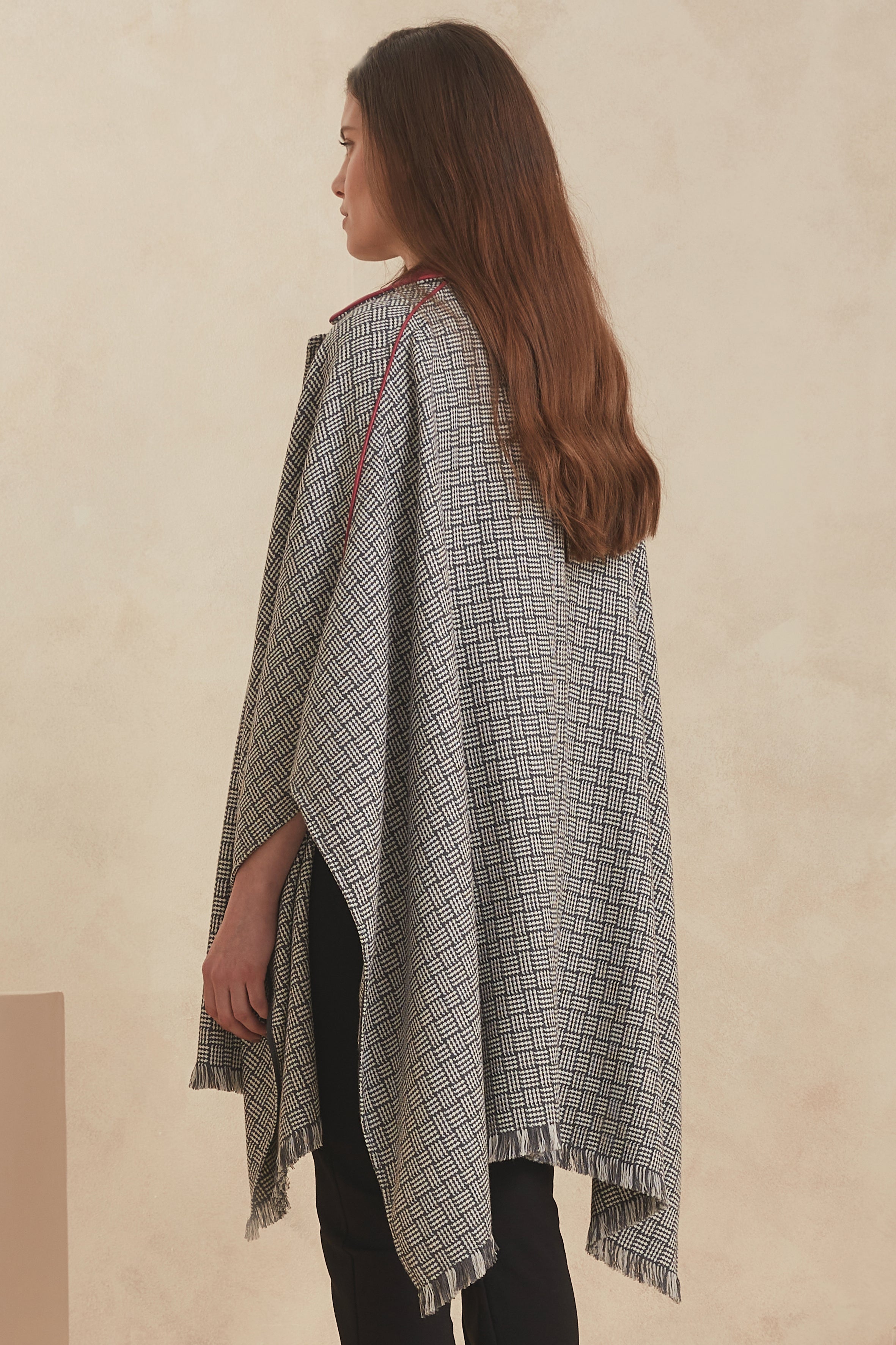 ÚLEN CAPE