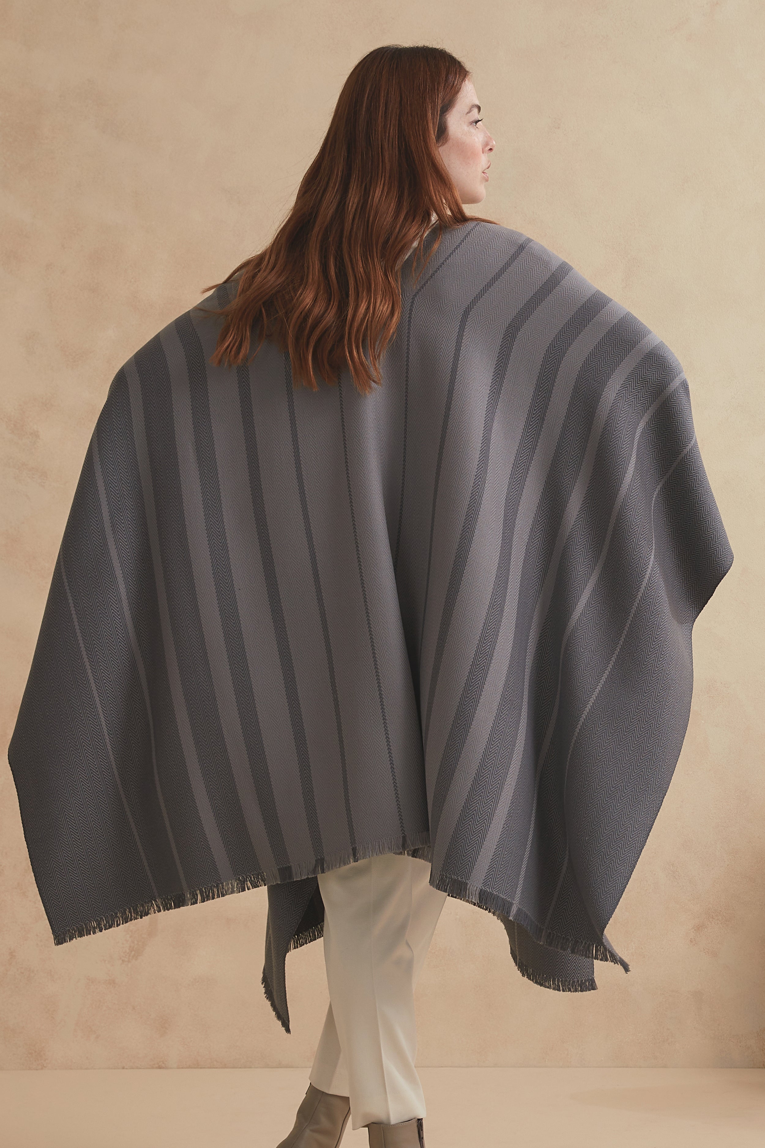 FIBONACCI PONCHO