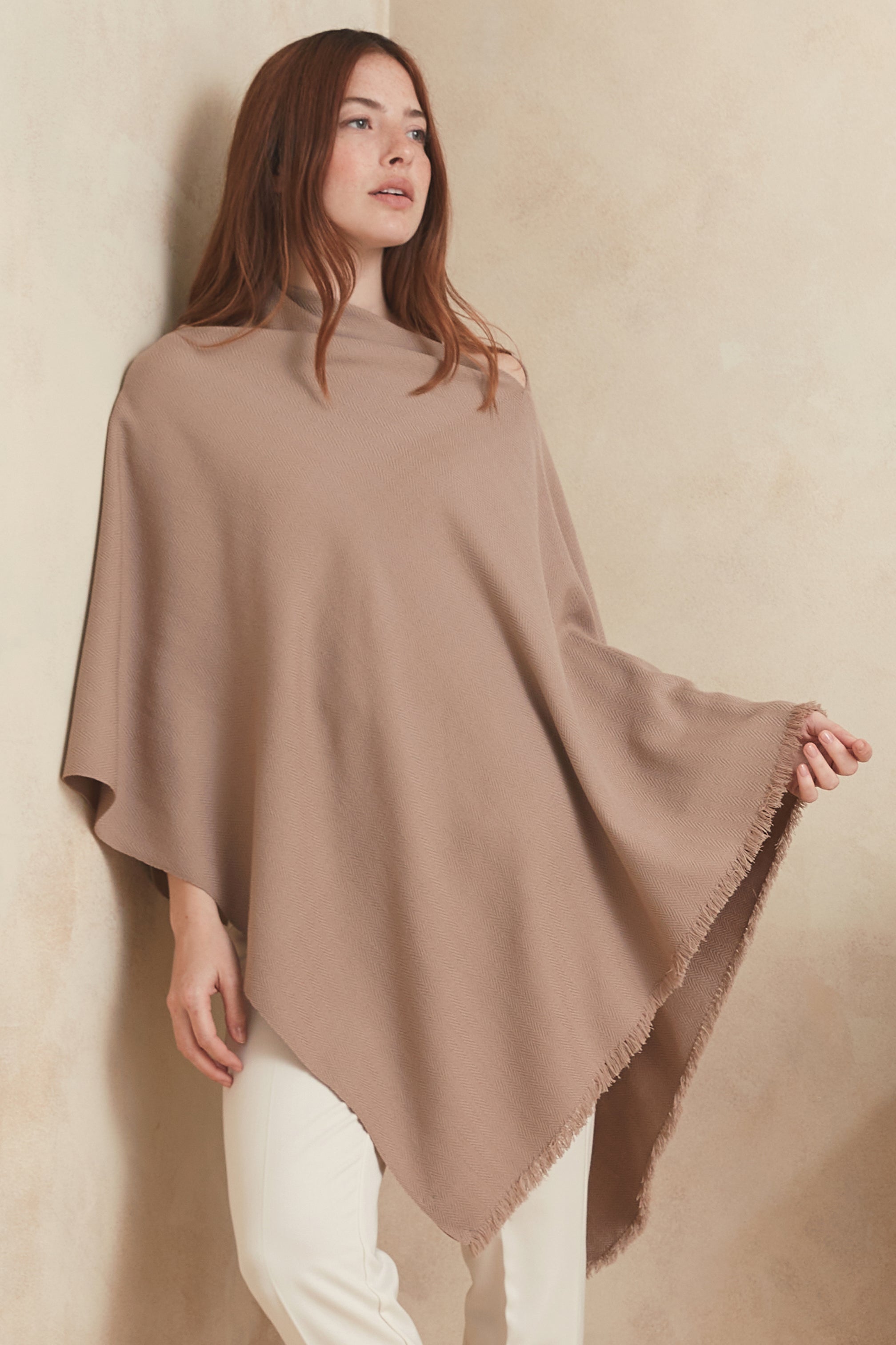 LAIKUM PONCHO - camel