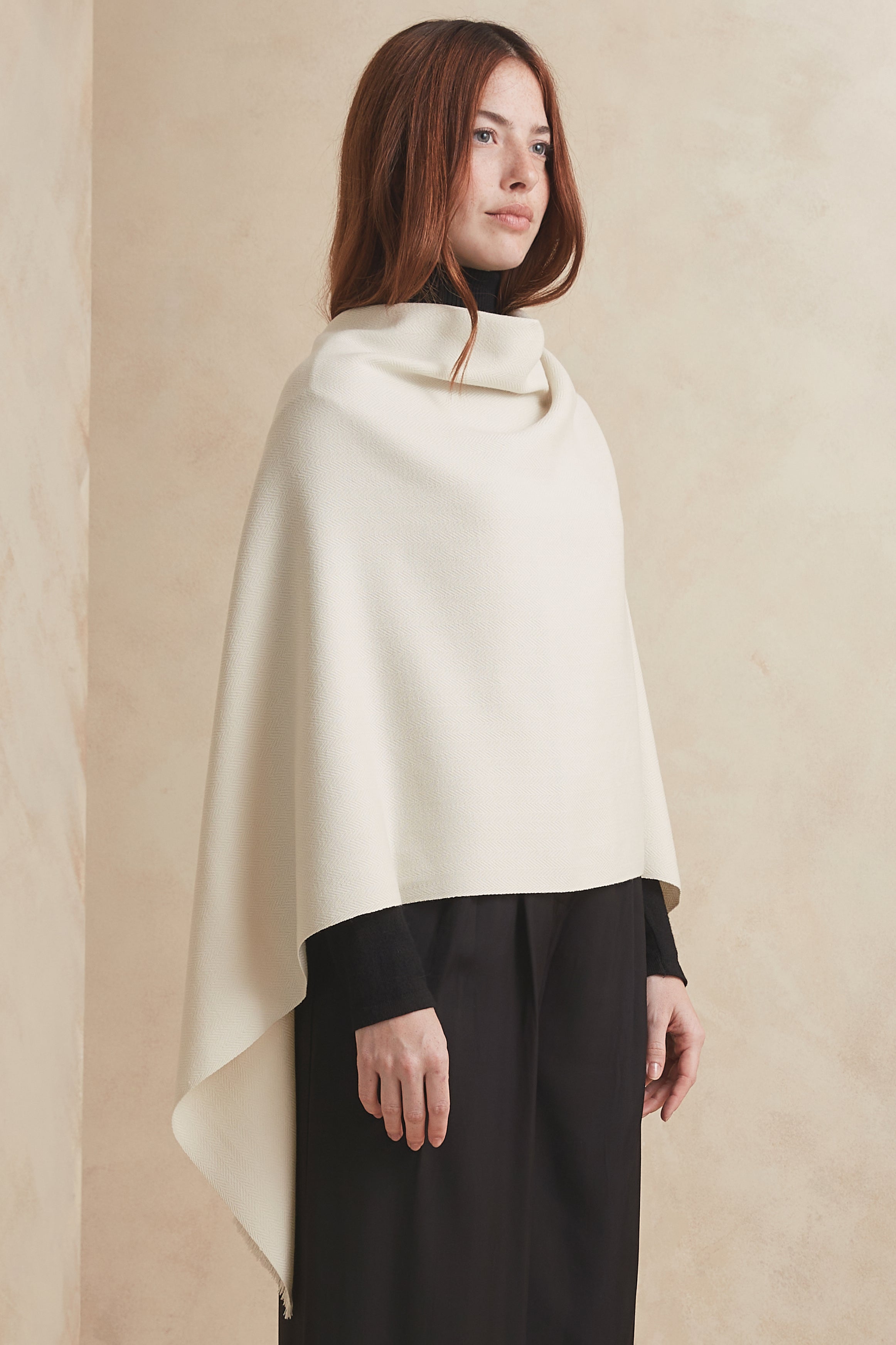 LAIKUM PONCHO - ivory