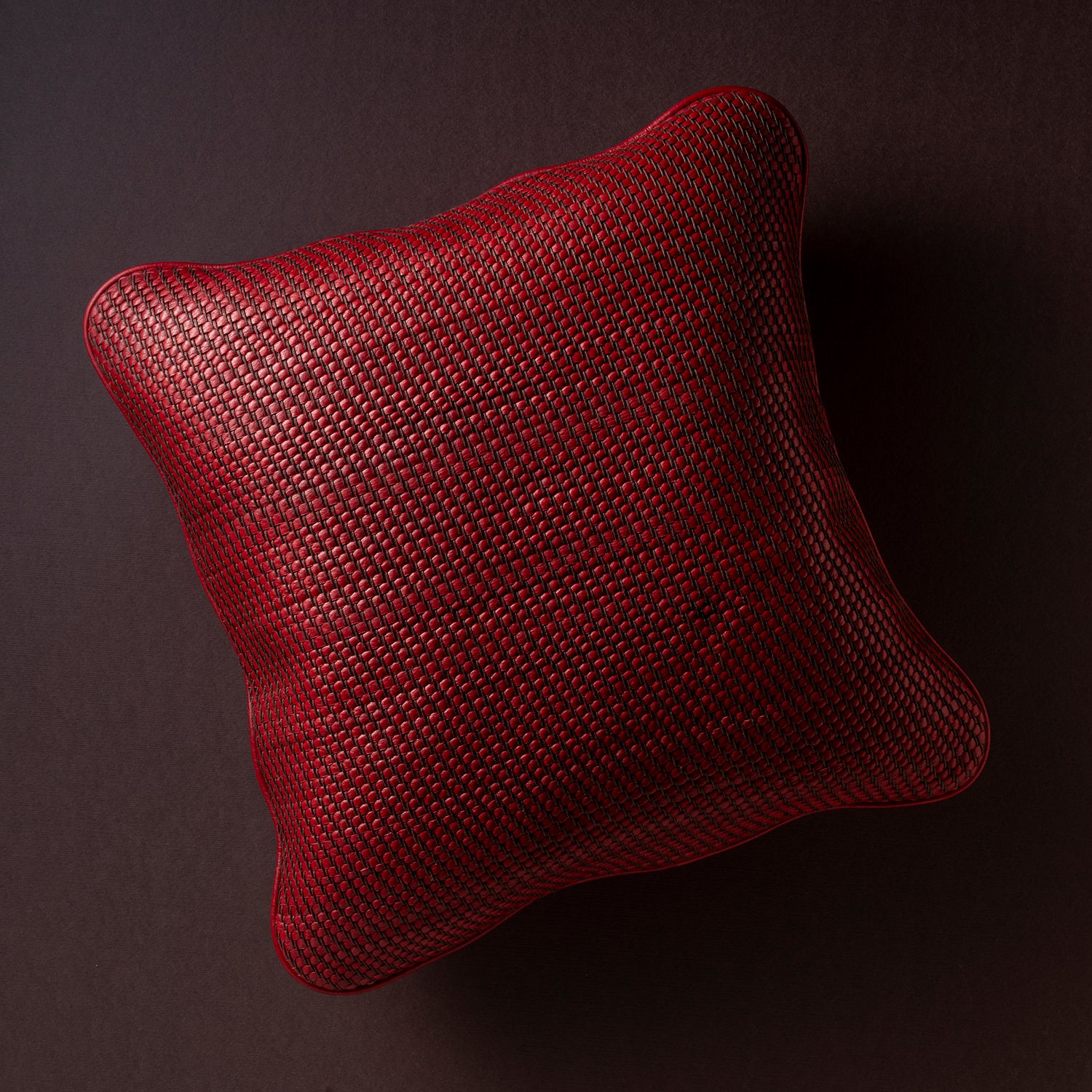 HANDWOVEN CUSHION - merlot