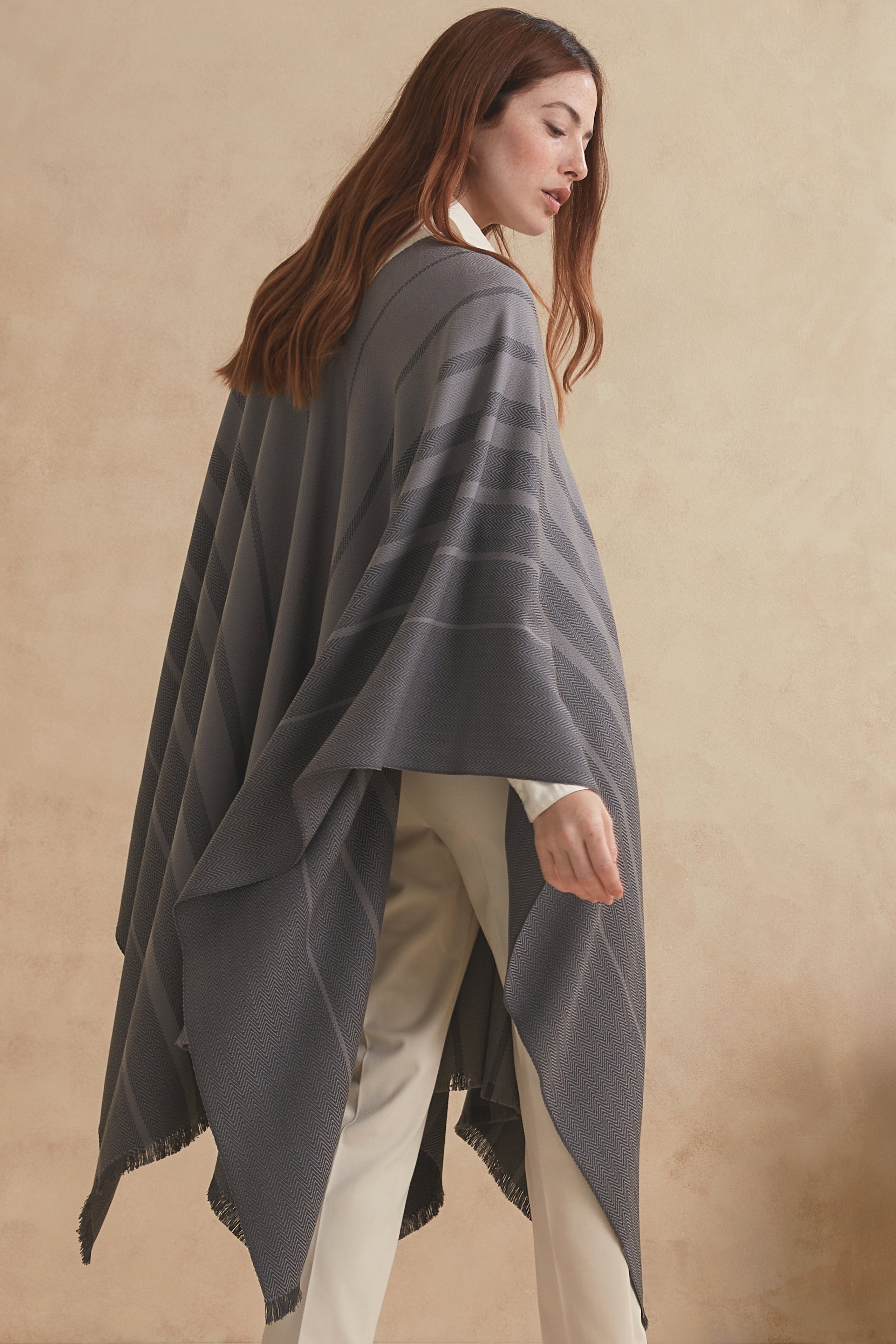 FIBONACCI PONCHO