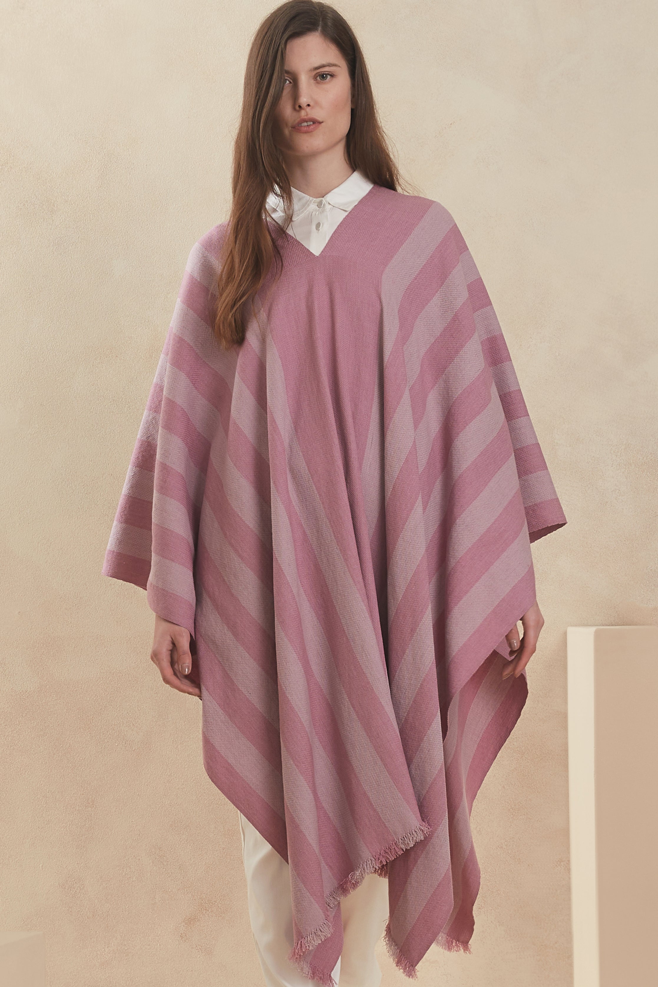 LLOMEN PONCHO