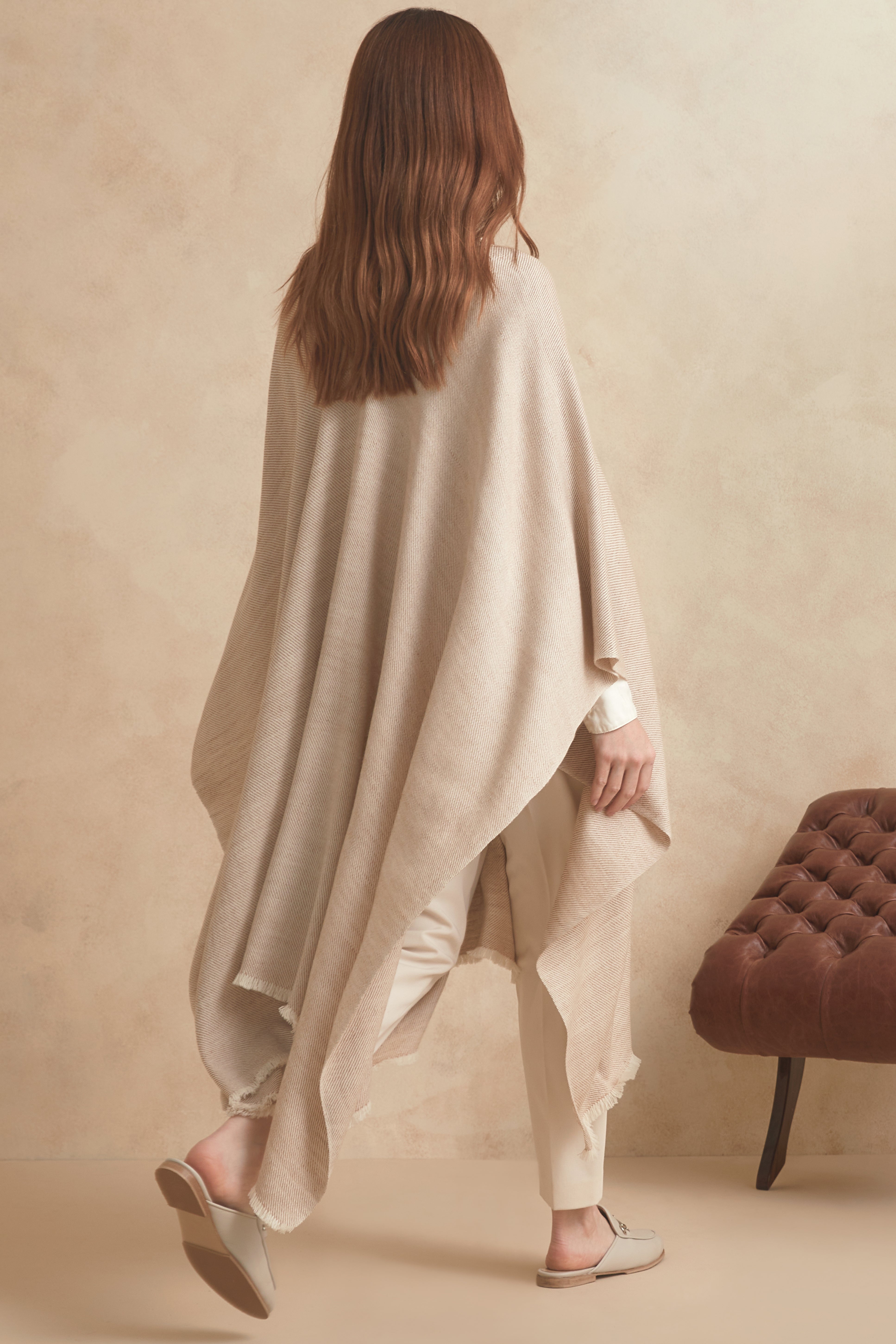 NAU PONCHO - guanaco