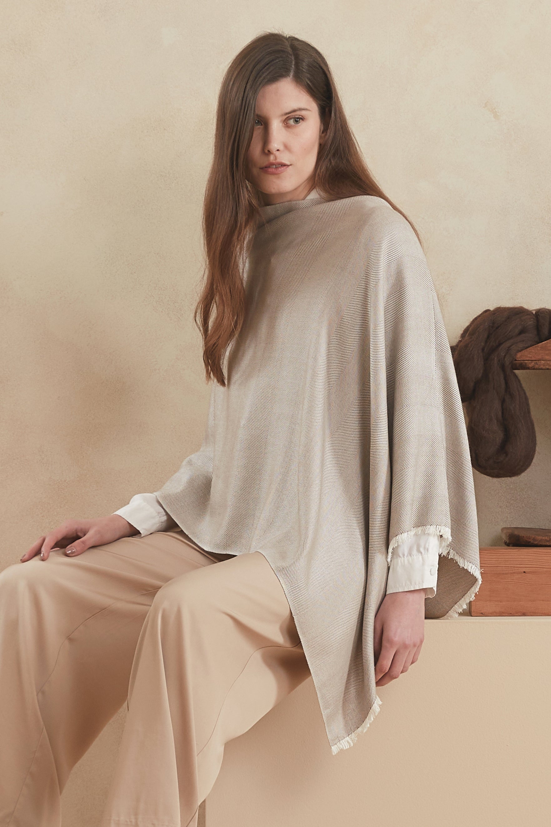 SHEUEN PONCHO - silk & cashmere