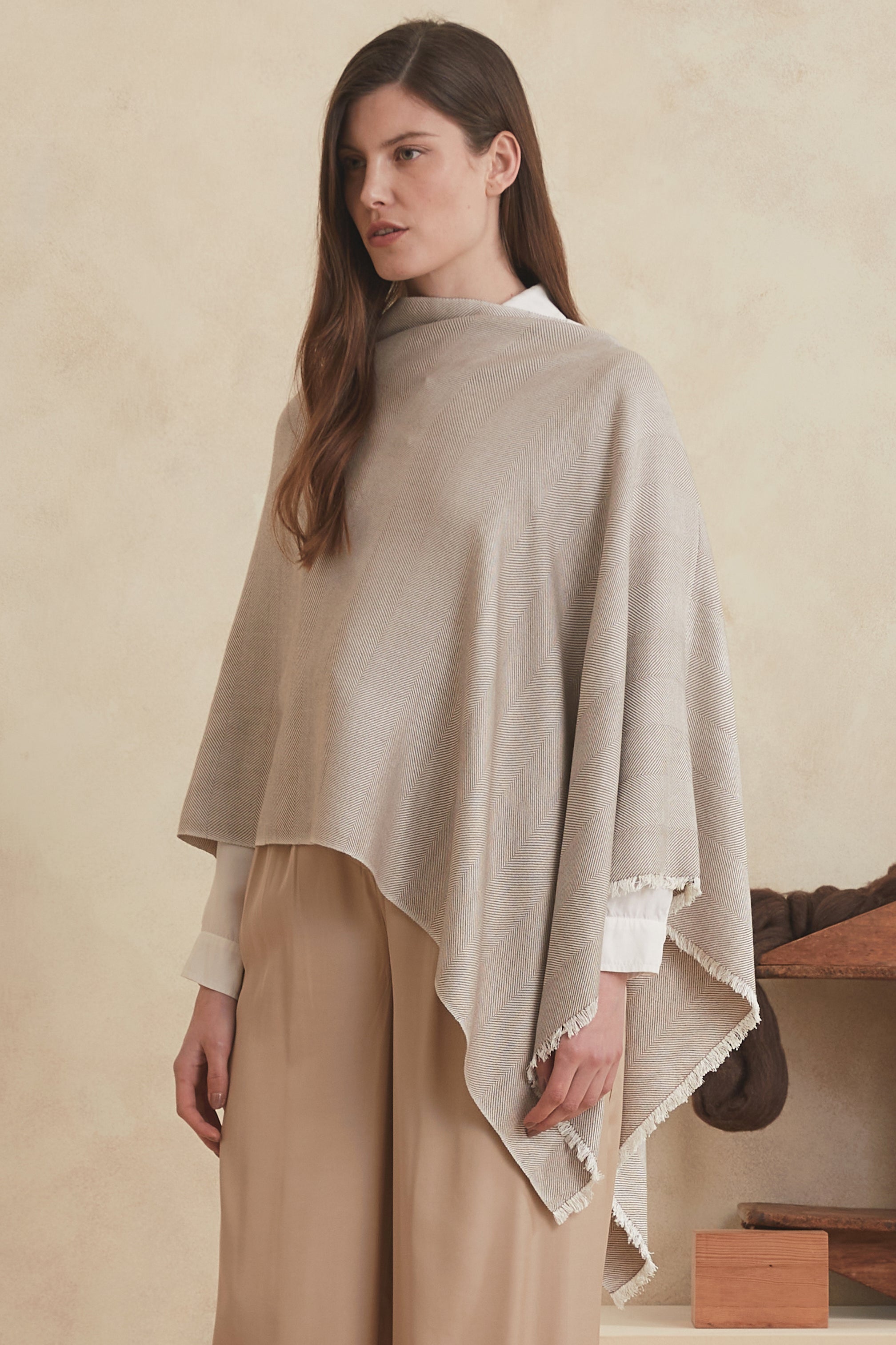 SHEUEN PONCHO - silk & cashmere