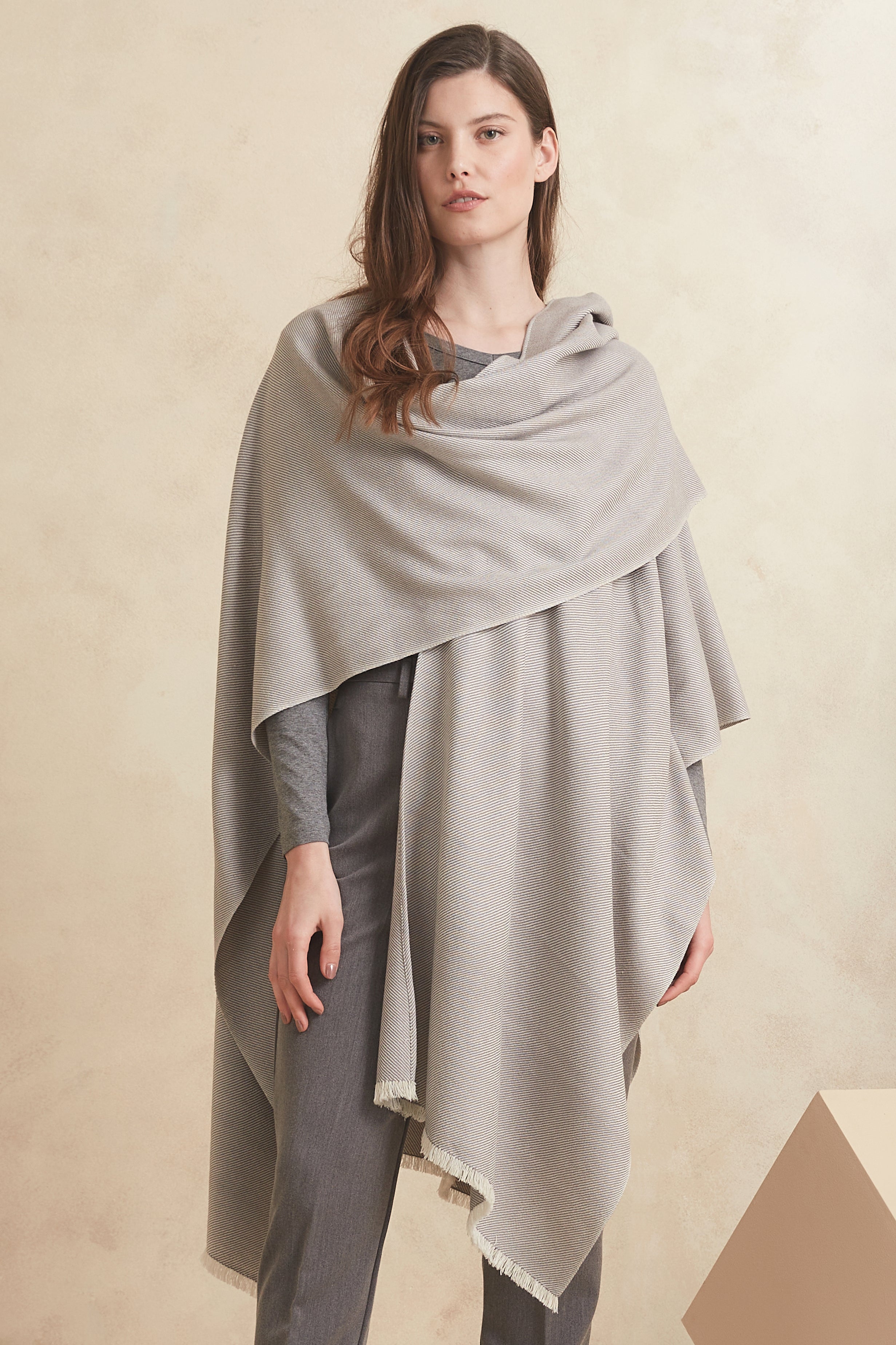 HAUSH RUANA - grey