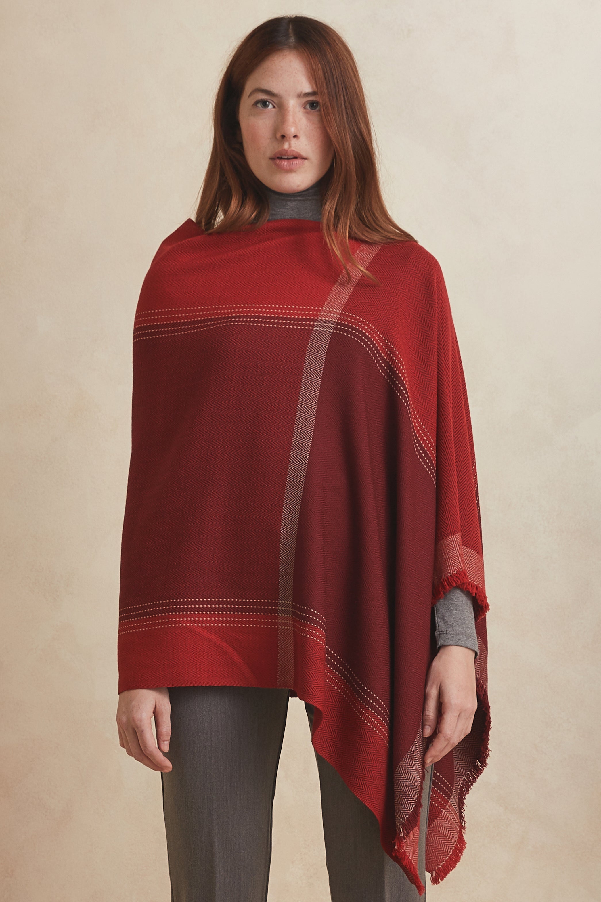 SHENU PONCHO - berry