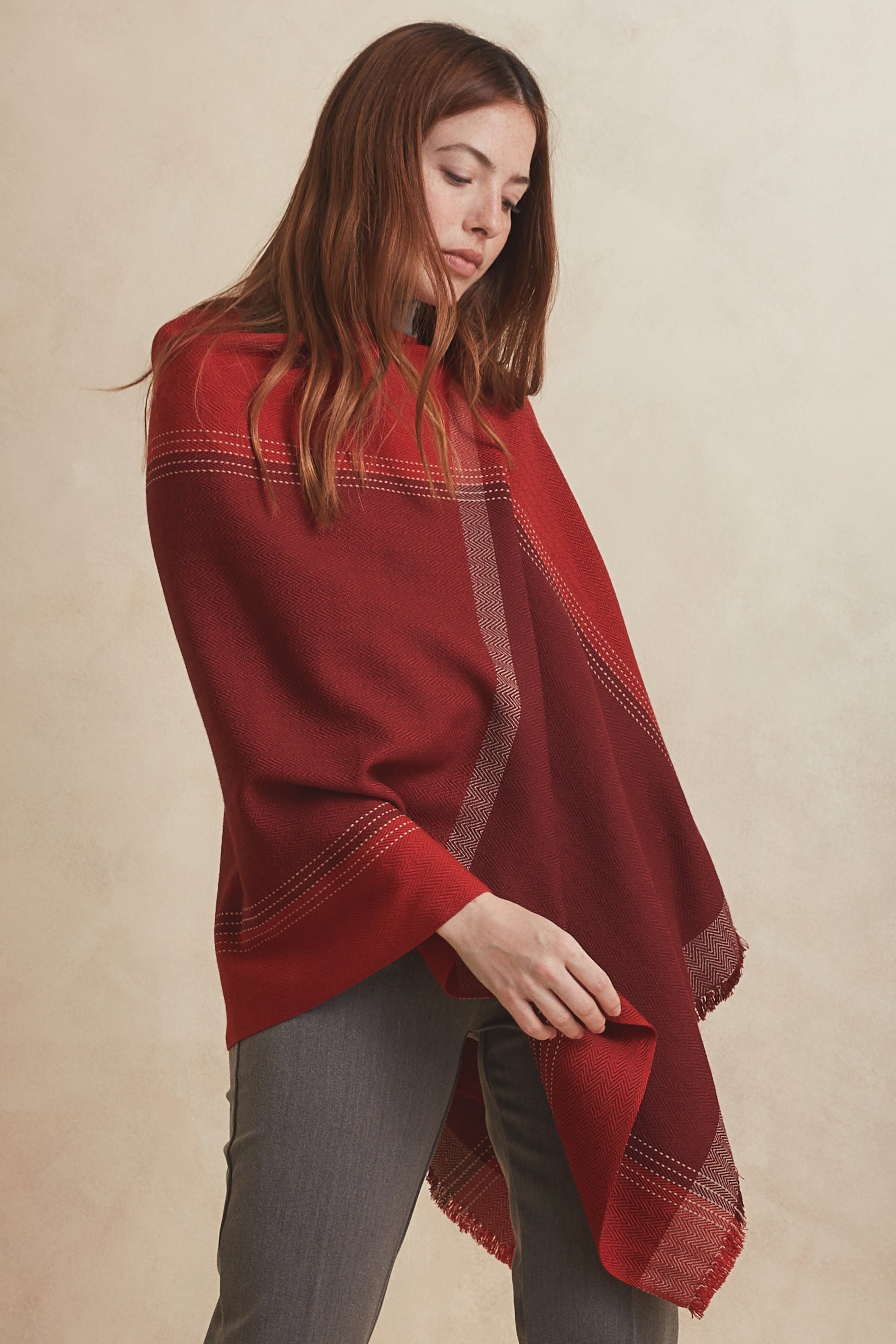 SHENU PONCHO - berry