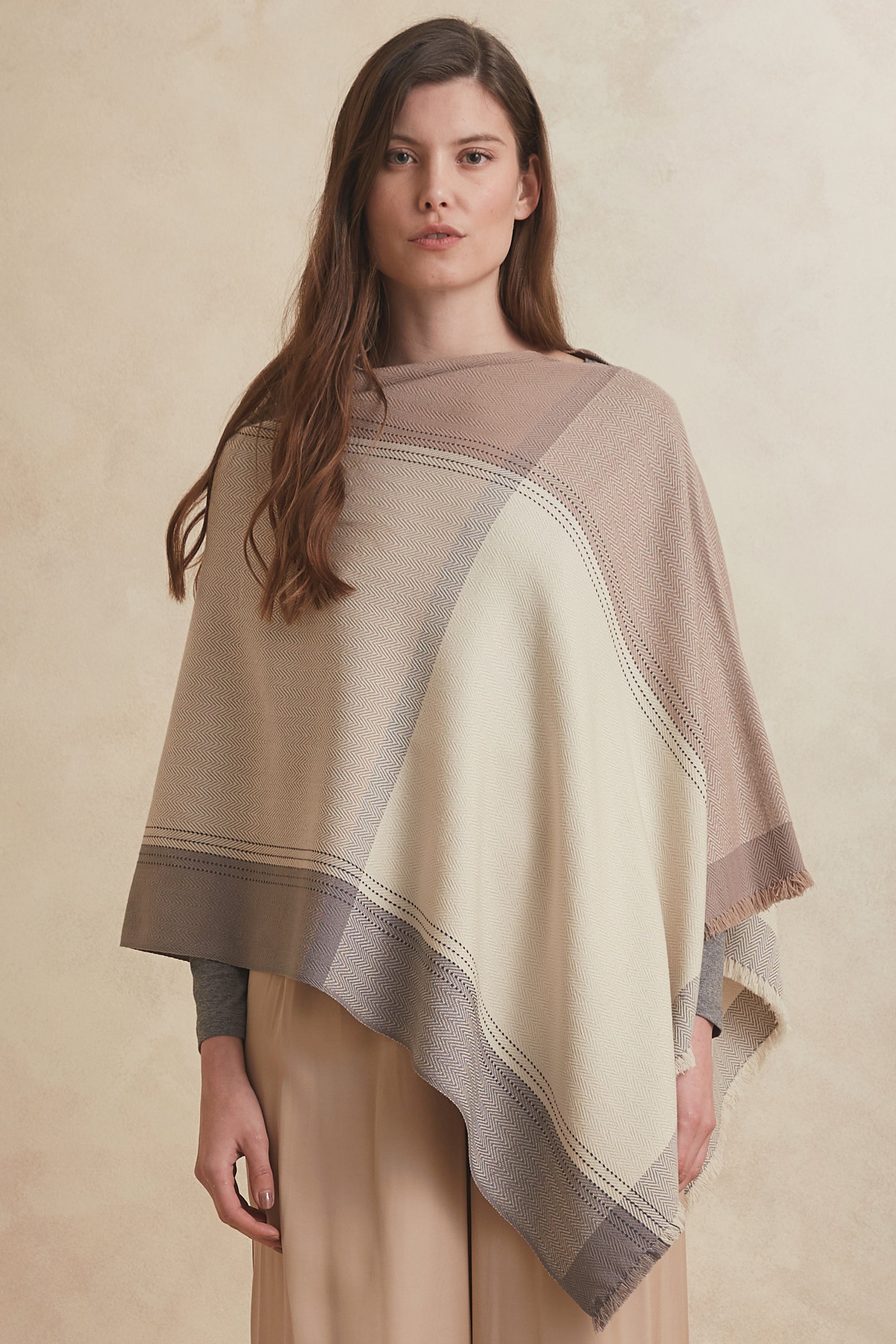 SHENU PONCHO - ivory