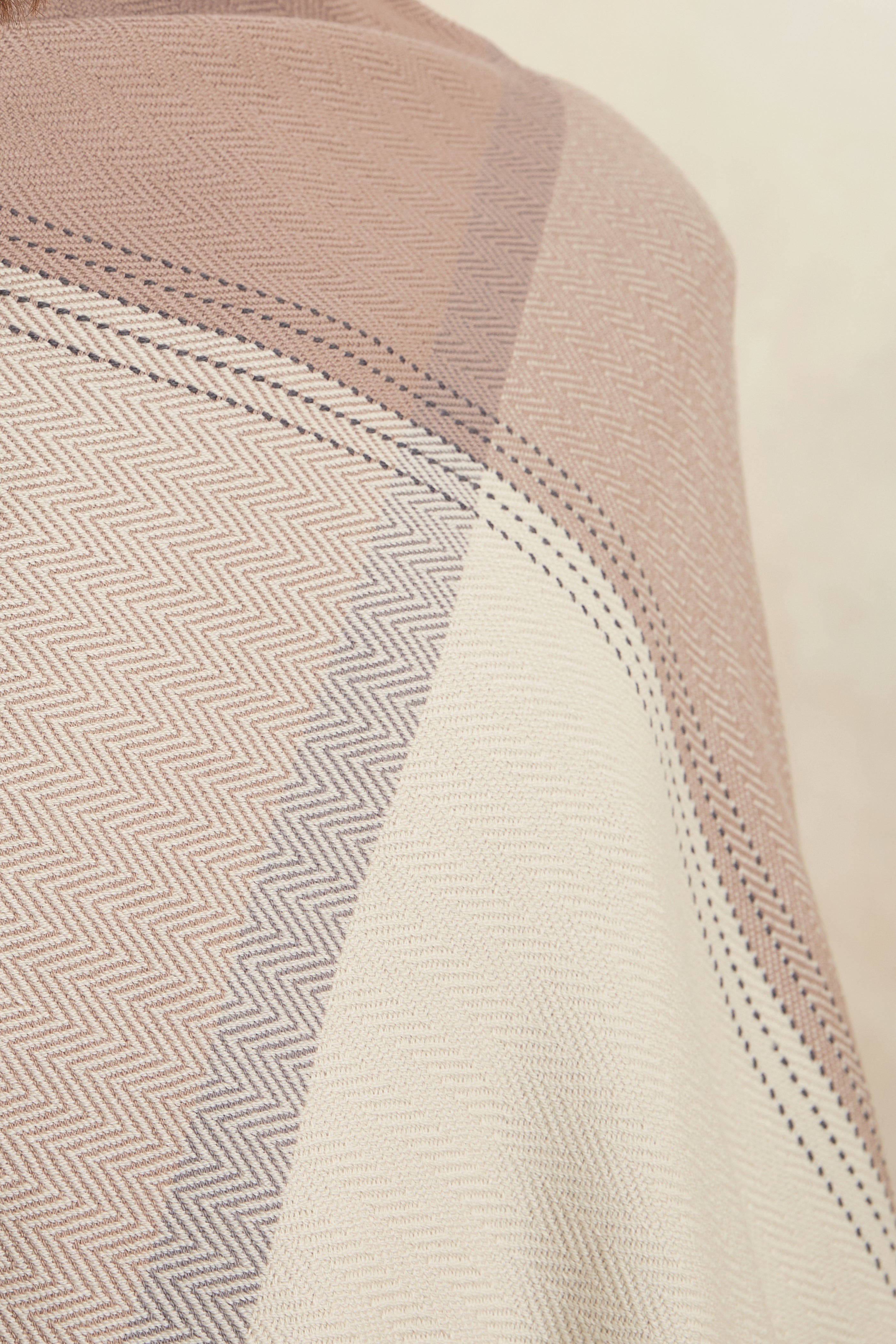 SHENU PONCHO - ivory