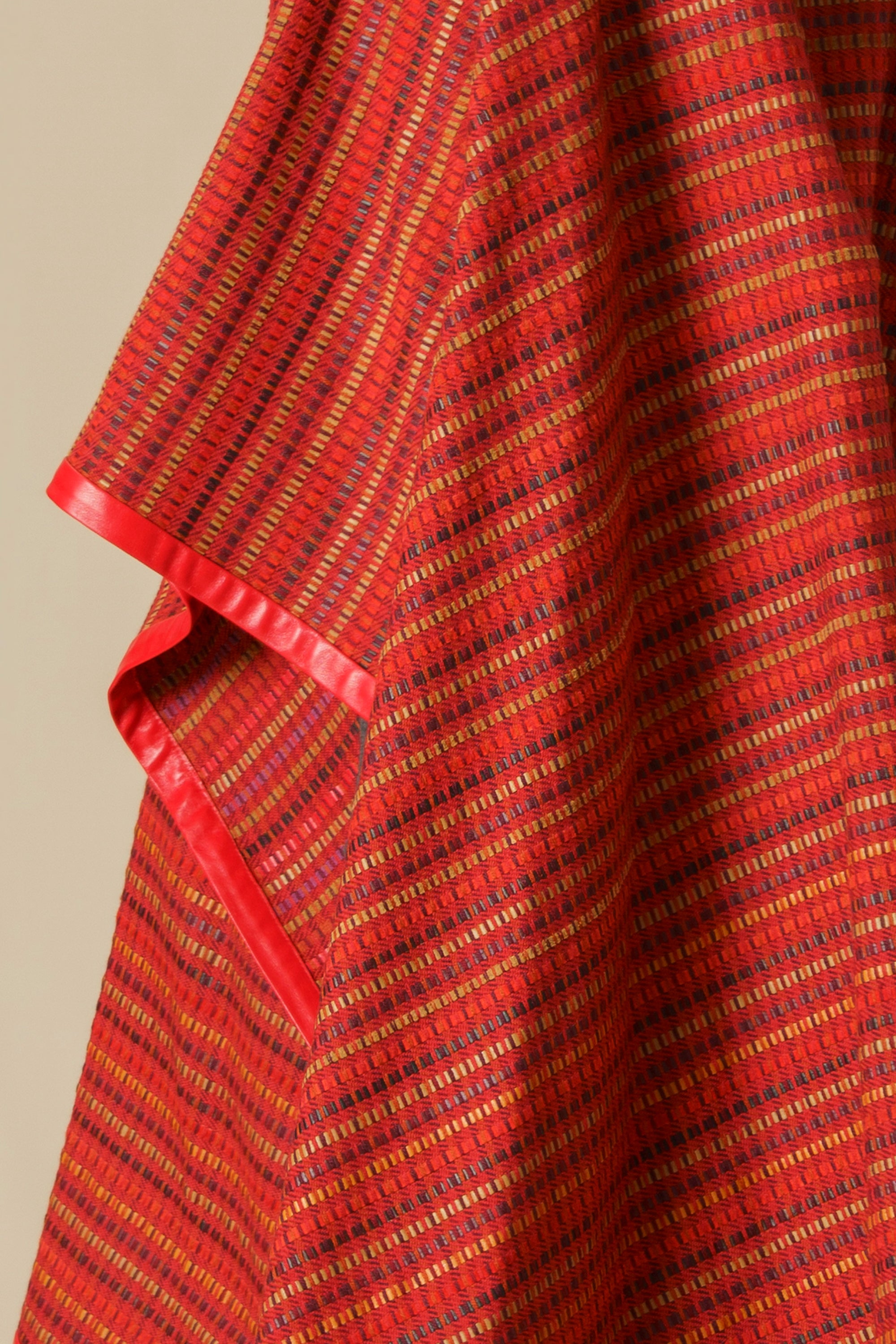 KAPENKEN CAPE - woven leather