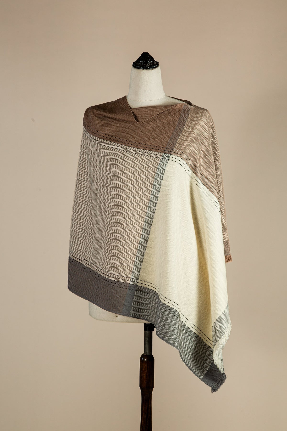 Poncho Shenu Crudo